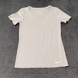 Nike Top Womens XS Gray Dry Legend Scoop Veneer T Shirt Dri Fit Actiewear Sporty